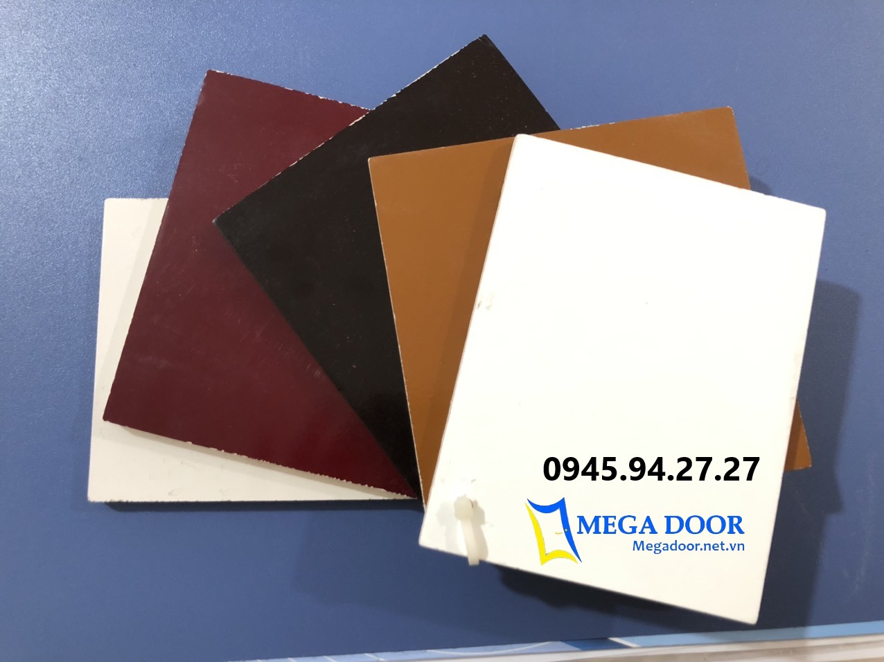 Bảng màu cửa Composite dòng sơn