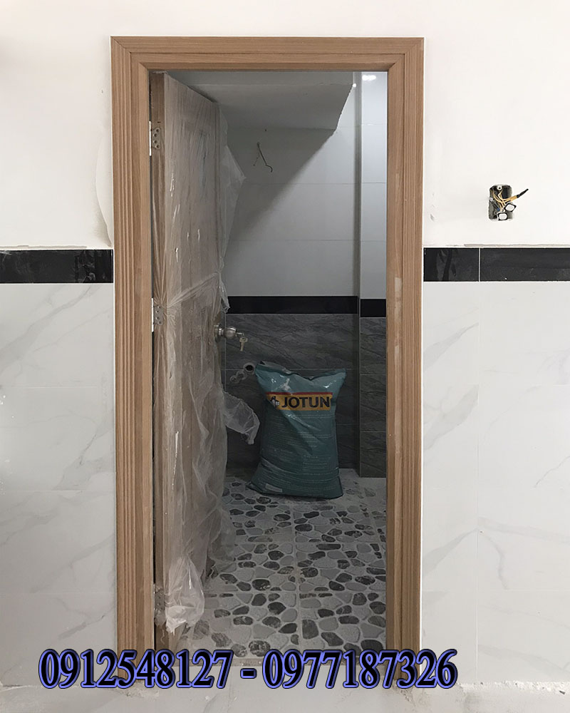 cửa-toilet-nhựa-giả-gỗ-đài-loan