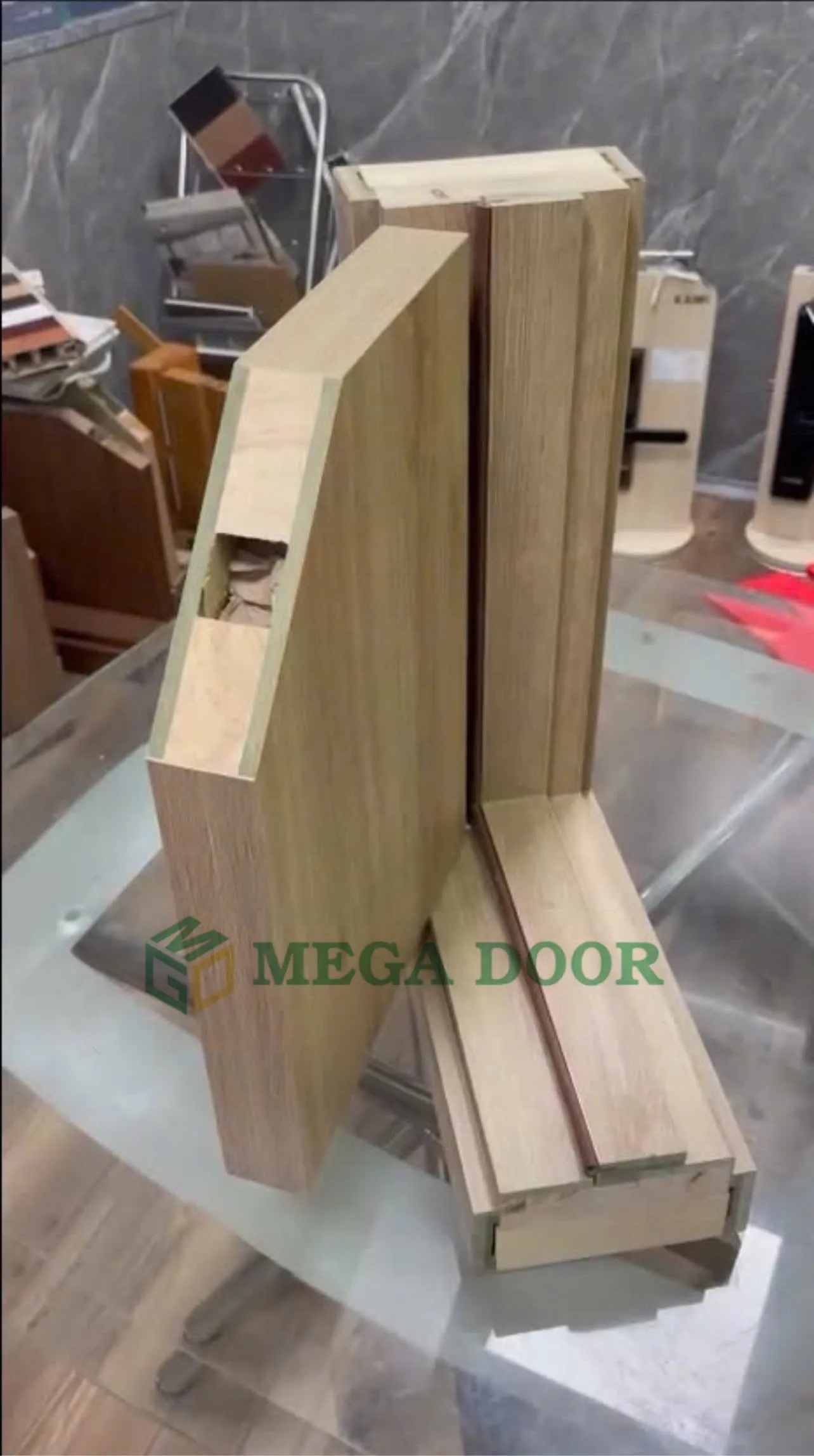 BÁO GIÁ CỬA GỖ CÔNG NGHIỆP MDF TẠI DĨ AN