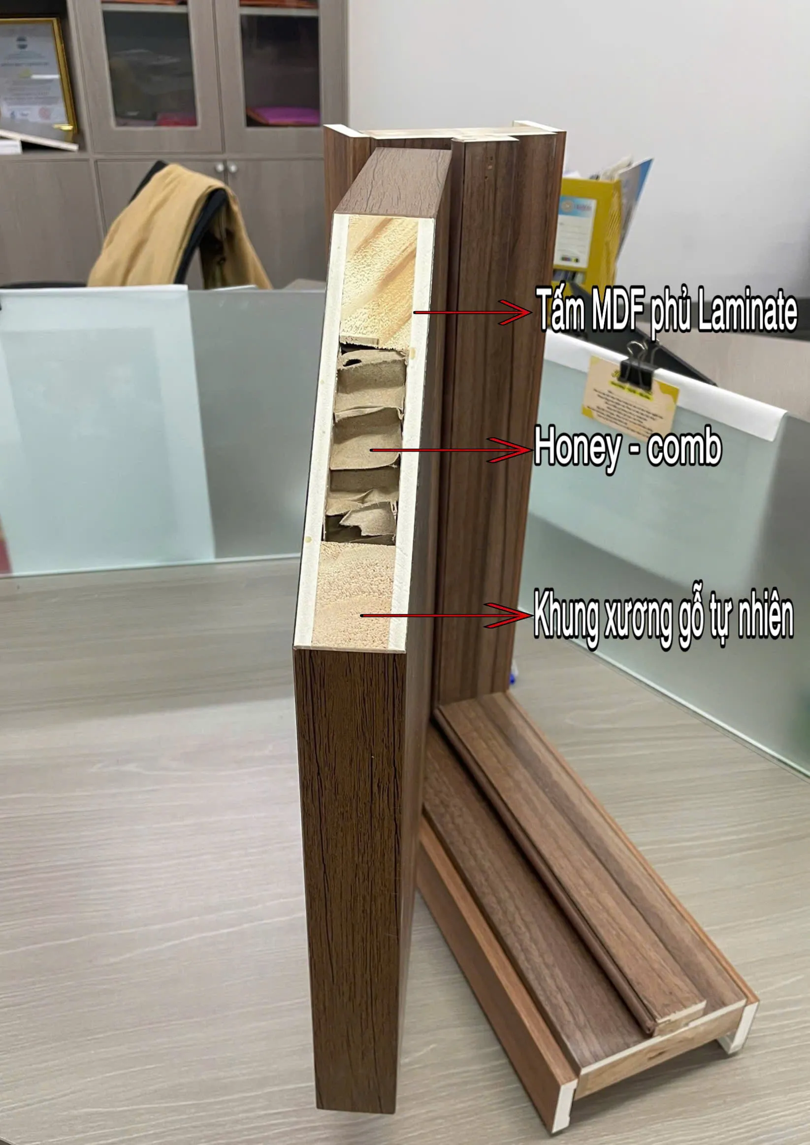 CỬA GỖ CÔNG NGHIỆP MDF LAMINATE TẠI BÌNH DƯƠNG